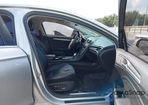 2016 Ford Fusion Titanium z USA, uszkodzony, nr VIN 3FA6P0K9XGR400729